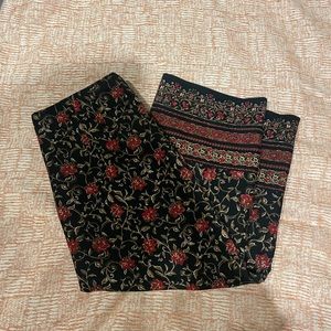 Vintage Floral MIDI skirt